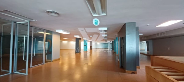 Loja para Venda em Parque das Nações