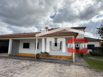 Moradia T6 para Venda em Palmela
