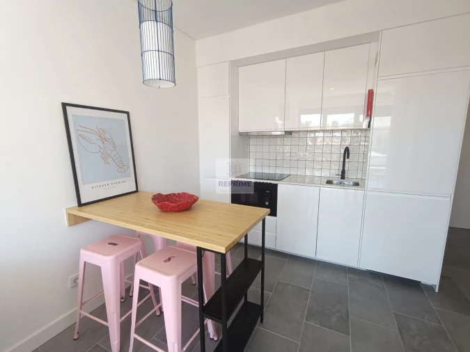 Apartamento T1 para Venda em Cedofeita, Santo Ildefonso, Sé, Miragaia, São Nicolau e Vitória Foto 2