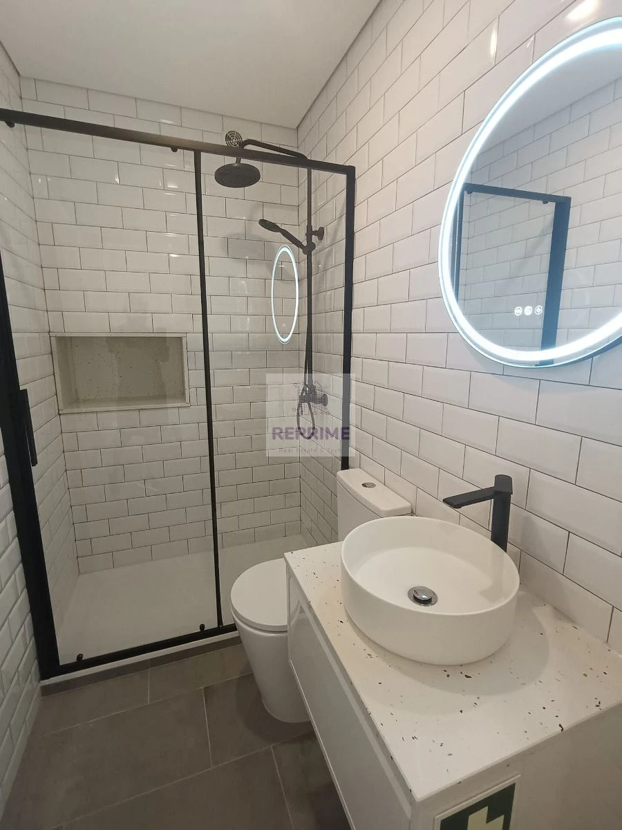 Apartamento T1 para Venda em Cedofeita, Santo Ildefonso, Sé, Miragaia, São Nicolau e Vitória Foto 9