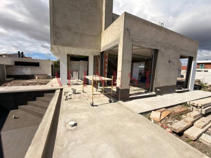 Moradia T4 para Venda em São Domingos de Rana Foto 16