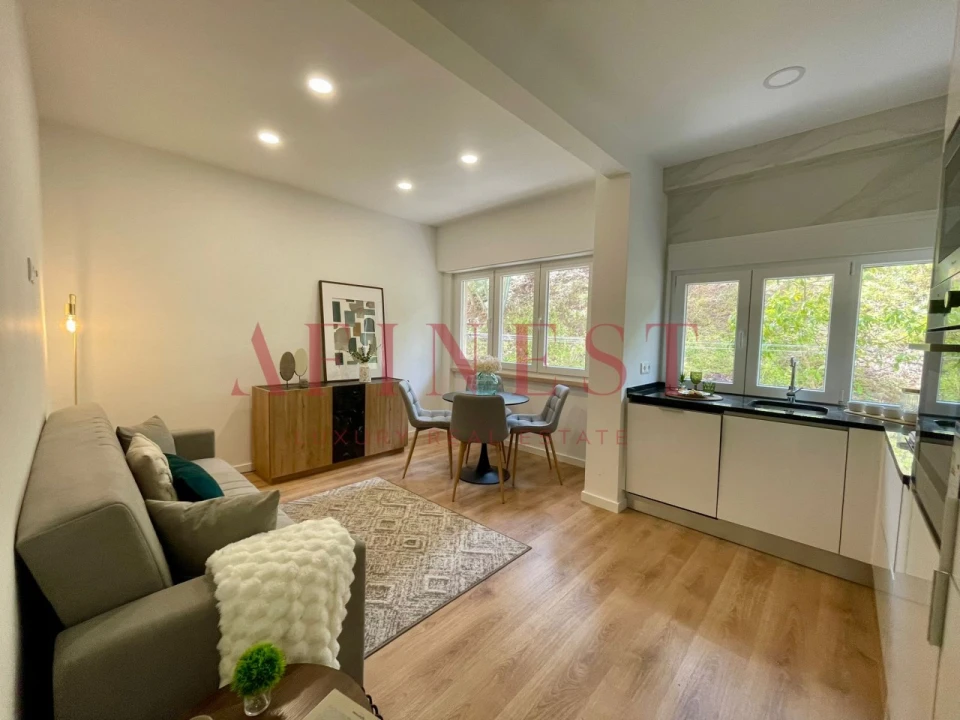 Apartamento T2 para Venda em Benfica Foto 7