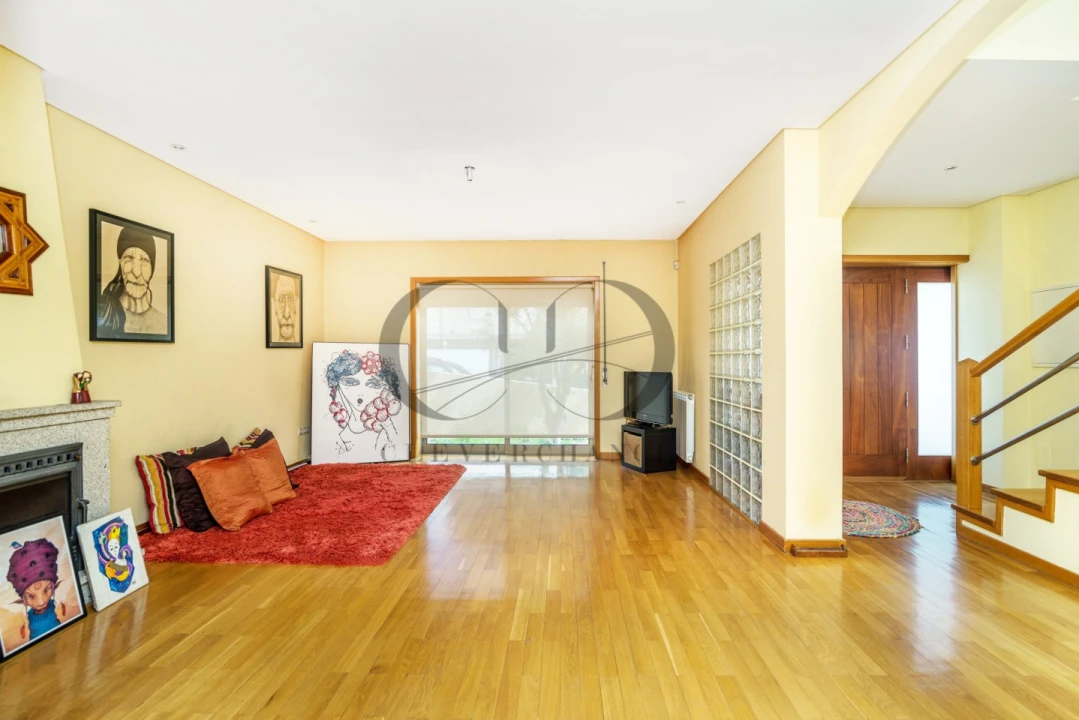 Moradia para Venda em Sandim, Olival, Lever e Crestuma Foto 1