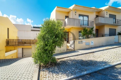 Moradia para Venda em Sandim, Olival, Lever e Crestuma