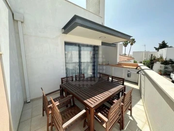 Moradia T5 para Venda em Quarteira