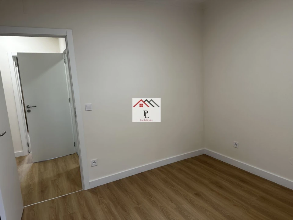 Apartamento T3 para Venda em Eiras e São Paulo de Frades Foto 14