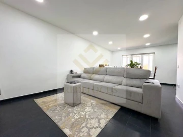 Apartamento T3 para Venda em Mozelos
