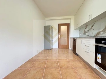 Apartamento T2 para Venda em São João de Ver