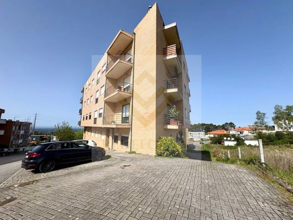 Apartamento T2 para Venda em São João de Ver Foto 1