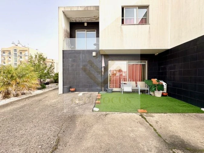 Moradia T4 para Venda em Valega Foto 32