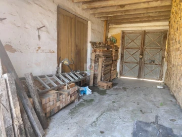 Moradia T4 para Venda em Requeixo, Nossa Senhora de Fátima e Nariz