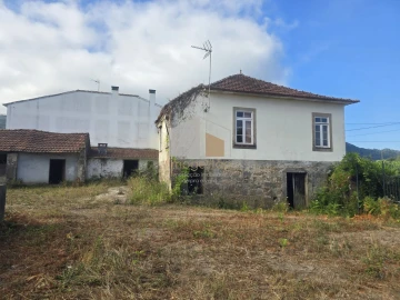 Quinta T3 para Venda em Reboreda e Nogueira