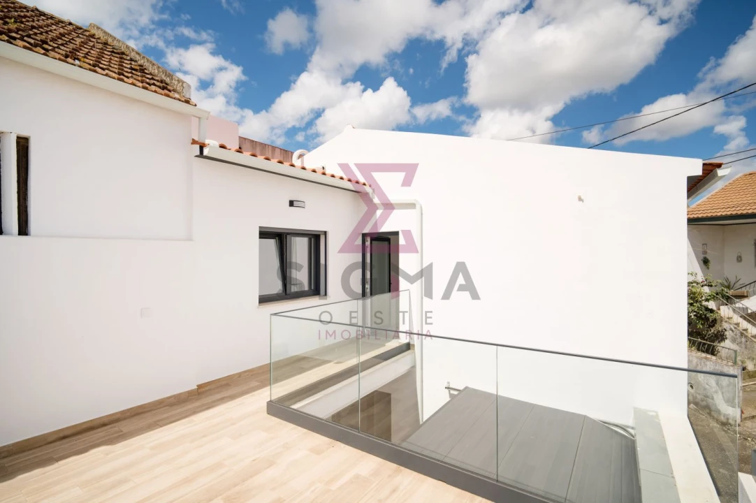 Moradia T3 para Venda em Po Foto 38