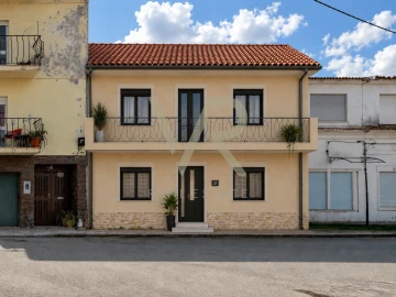 Moradia T3 para Venda em Vila Nova de Anços