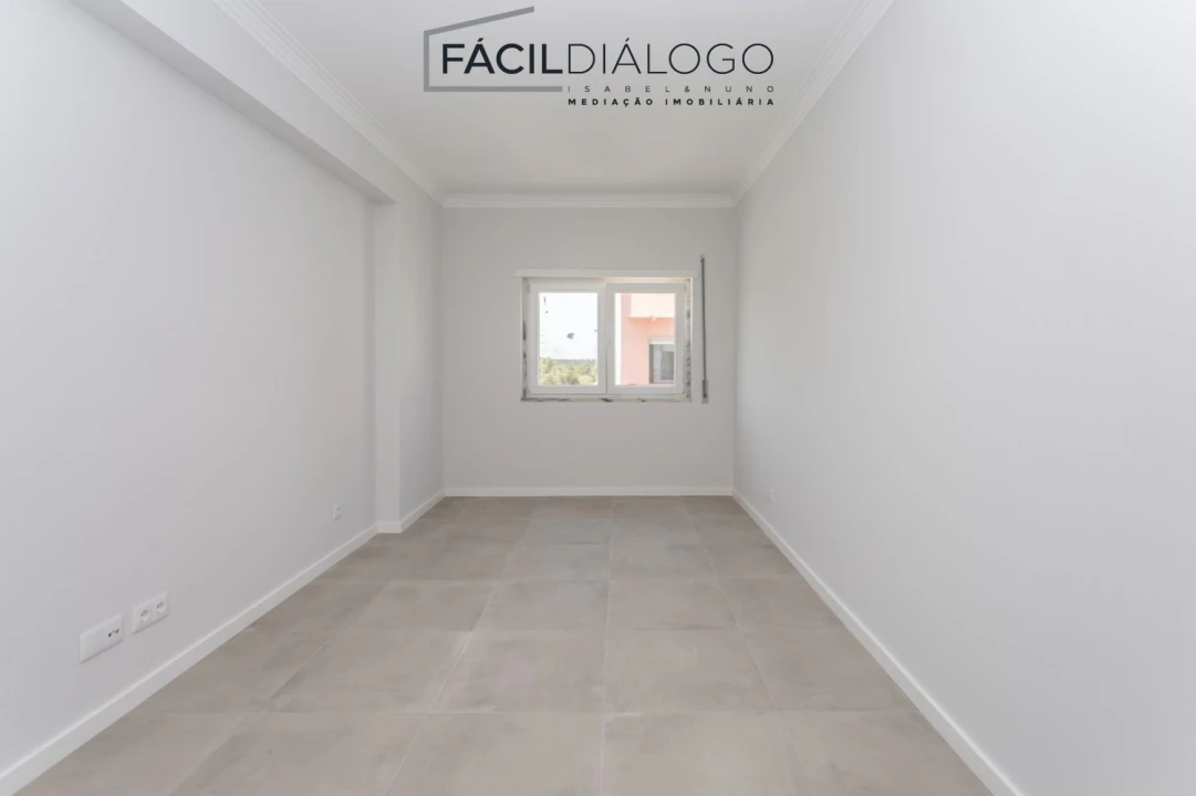 Apartamento T3 para Venda em Seixal, Arrentela e Aldeia de Paio Pires Foto 35