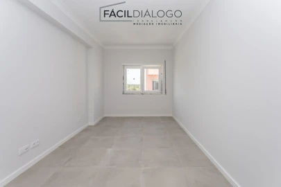 Apartamento T3 para Venda em Seixal, Arrentela e Aldeia de Paio Pires
