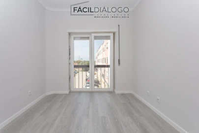 Apartamento T3 para Venda em Seixal, Arrentela e Aldeia de Paio Pires
