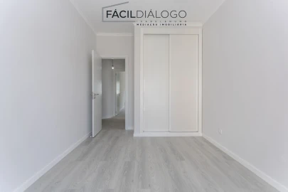 Apartamento T3 para Venda em Seixal, Arrentela e Aldeia de Paio Pires