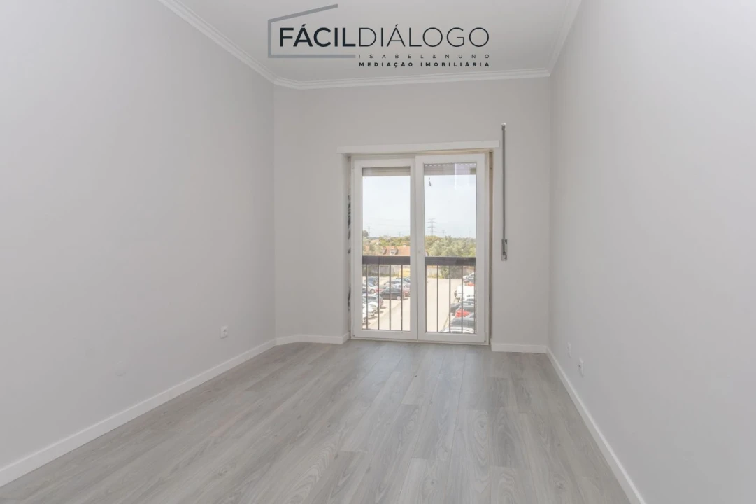 Apartamento T3 para Venda em Seixal, Arrentela e Aldeia de Paio Pires Foto 17