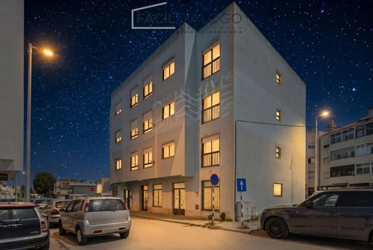 Apartamento T3 para Venda em Seixal, Arrentela e Aldeia de Paio Pires Foto 32