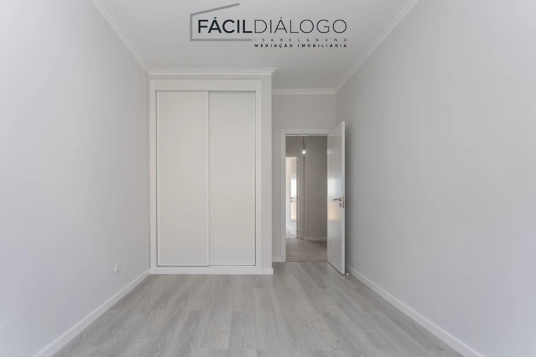 Apartamento T3 para Venda em Seixal, Arrentela e Aldeia de Paio Pires Foto 24