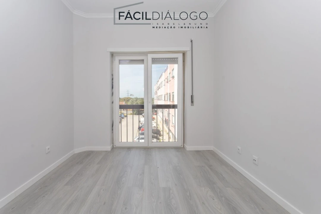 Apartamento T3 para Venda em Seixal, Arrentela e Aldeia de Paio Pires Foto 18