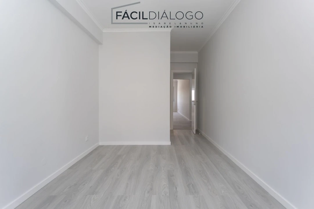 Apartamento T3 para Venda em Seixal, Arrentela e Aldeia de Paio Pires Foto 16