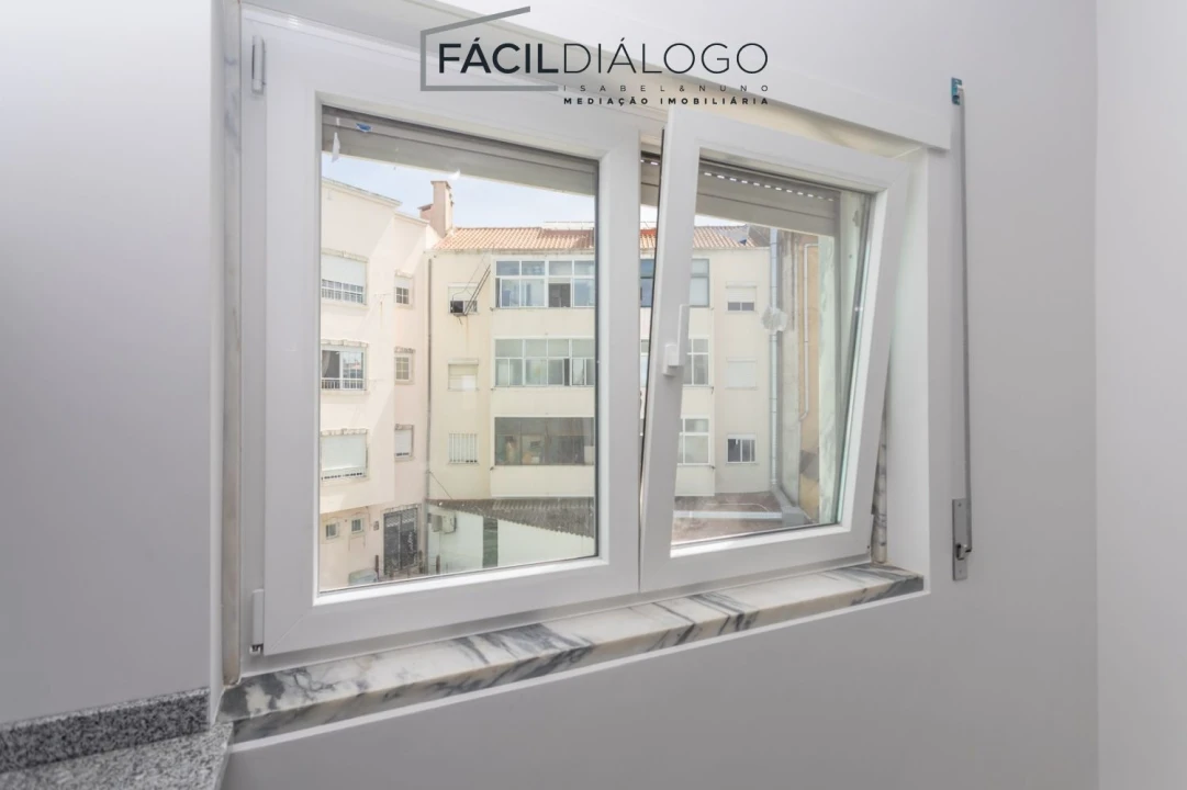 Apartamento T3 para Venda em Seixal, Arrentela e Aldeia de Paio Pires Foto 27
