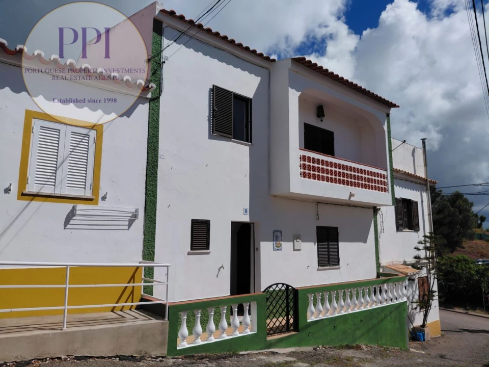 Moradia T4 para Venda em Budens Foto 1