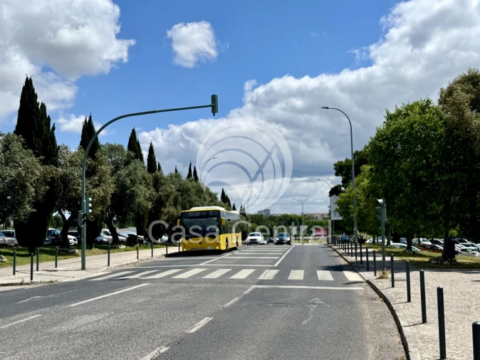 Loja para Venda em Falagueira-Venda Nova Foto 18