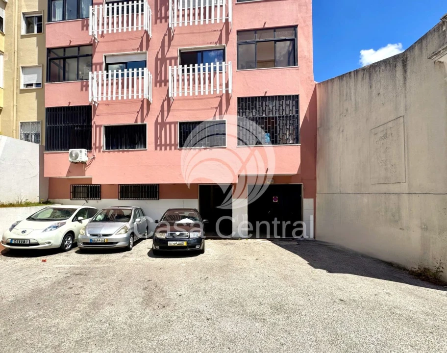Loja para Venda em Falagueira-Venda Nova Foto 2