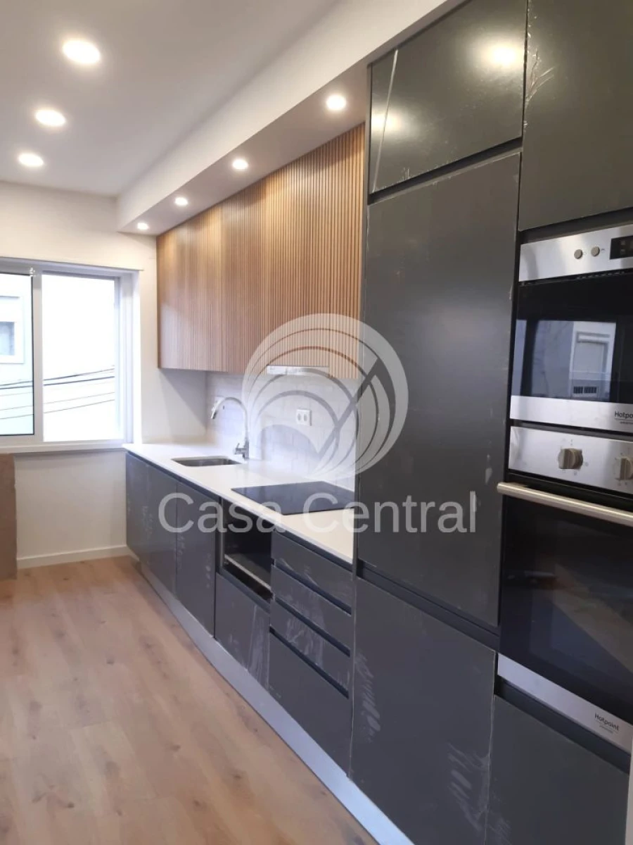 Apartamento T2 para Venda em Venteira Foto 9