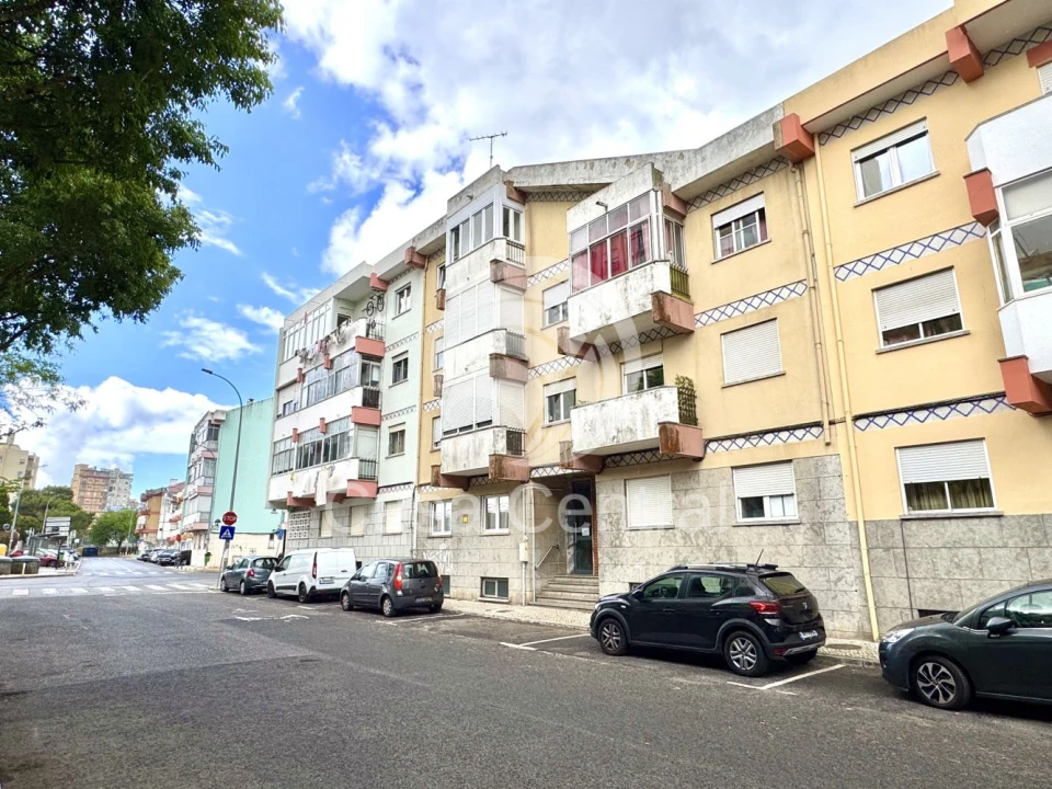 Apartamento T2 para Venda em Venteira Foto 1