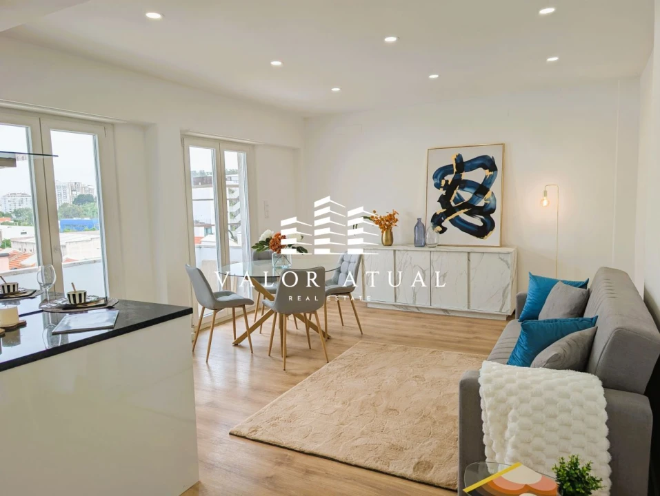 Apartamento T3 para Venda em Benfica Foto 1