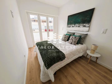 Apartamento T3 para Venda em Benfica