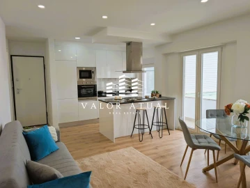 Apartamento T3 para Venda em Benfica