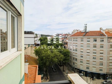 Apartamento T3 para Venda em Benfica