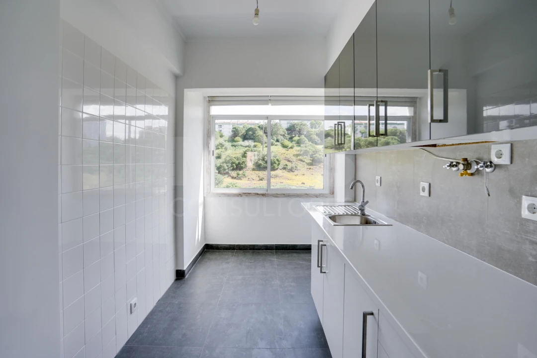 Apartamento T2 para Venda em Ramada e Caneças Foto 5