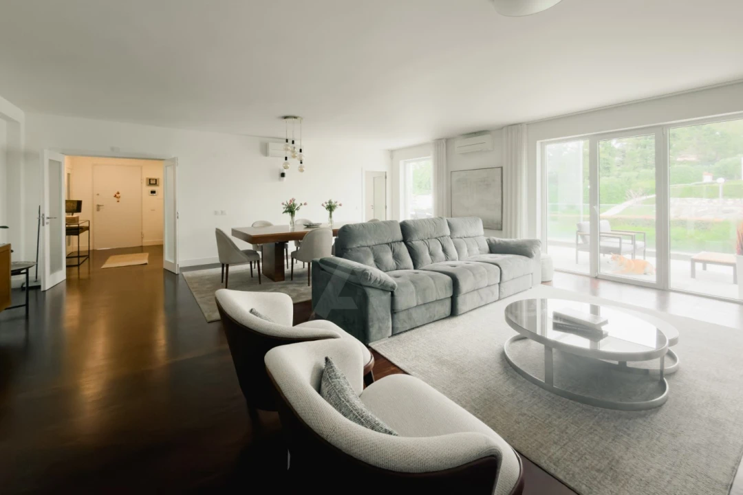 Apartamento T5 para Venda em Alcabideche Foto 5