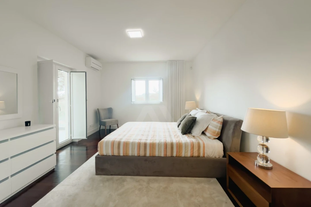 Apartamento T5 para Venda em Alcabideche Foto 16