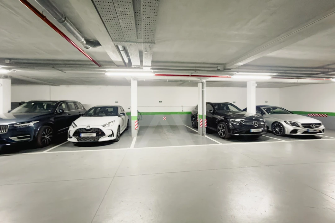 Apartamento T5 para Venda em Alcabideche Foto 32
