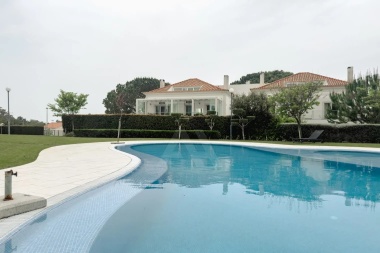Apartamento T5 para Venda em Alcabideche Foto 3