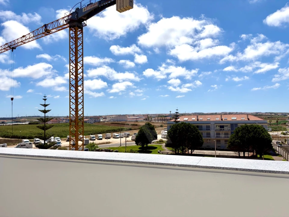 Apartamento T2 para Venda em Atouguia da Baleia Foto 47