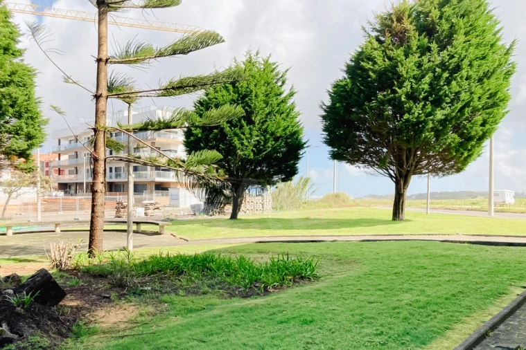 Apartamento T2 para Venda em Atouguia da Baleia Foto 11
