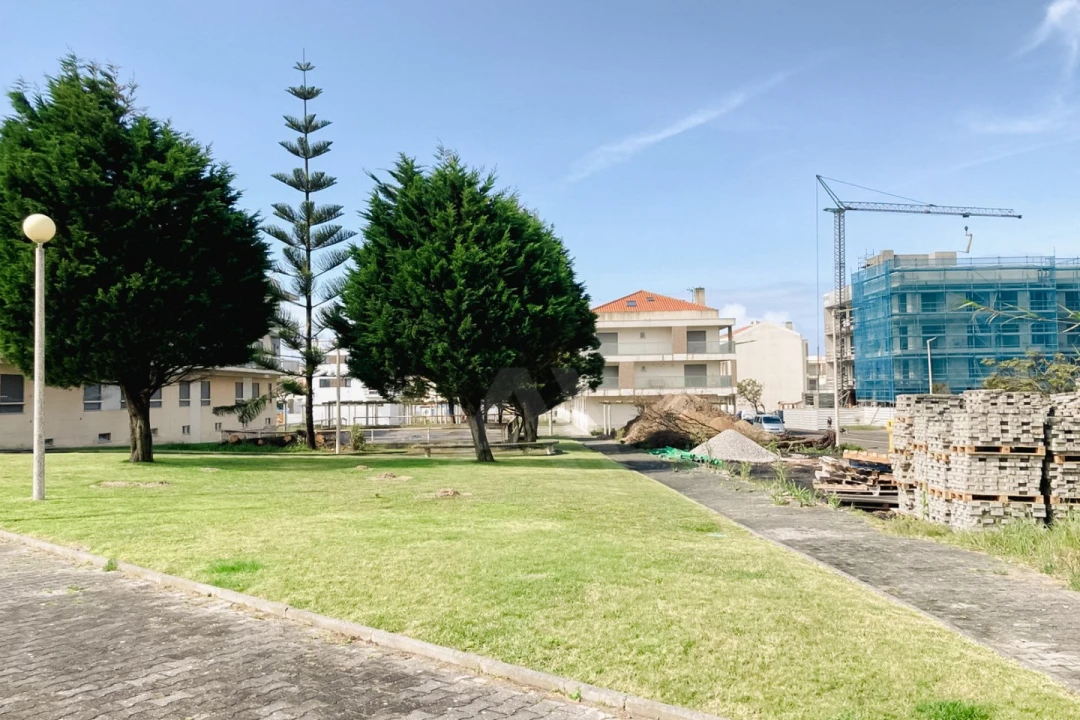 Apartamento T3 para Venda em Atouguia da Baleia Foto 15