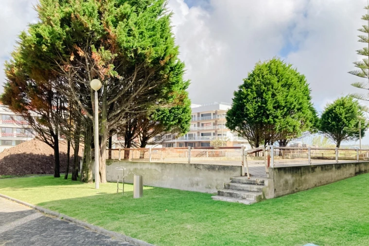 Apartamento T3 para Venda em Atouguia da Baleia Foto 18