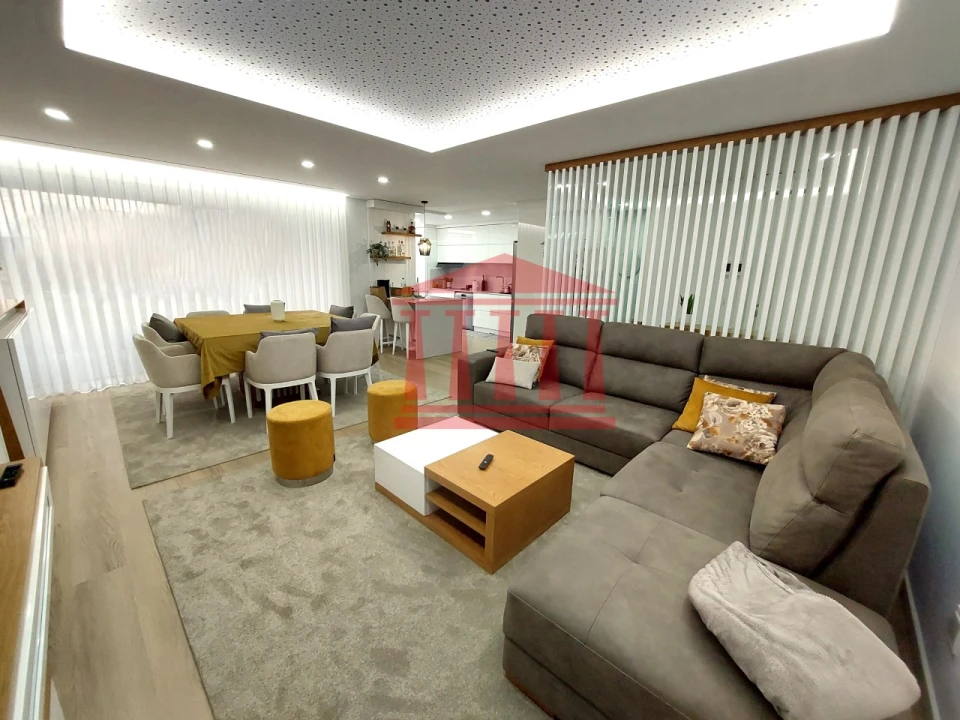 Apartamento T3 para Venda em Barcelos, V.Boa, V.Frescainha Foto 1