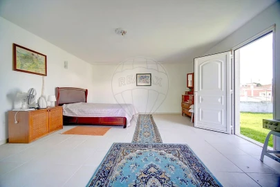 Moradia T1 para Venda em Carvoeira
