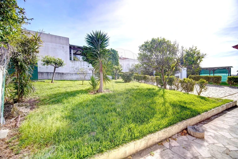 Moradia T1 para Venda em Carvoeira Foto 21