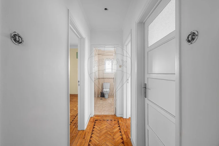 Apartamento T2 para Venda em Odivelas Foto 10